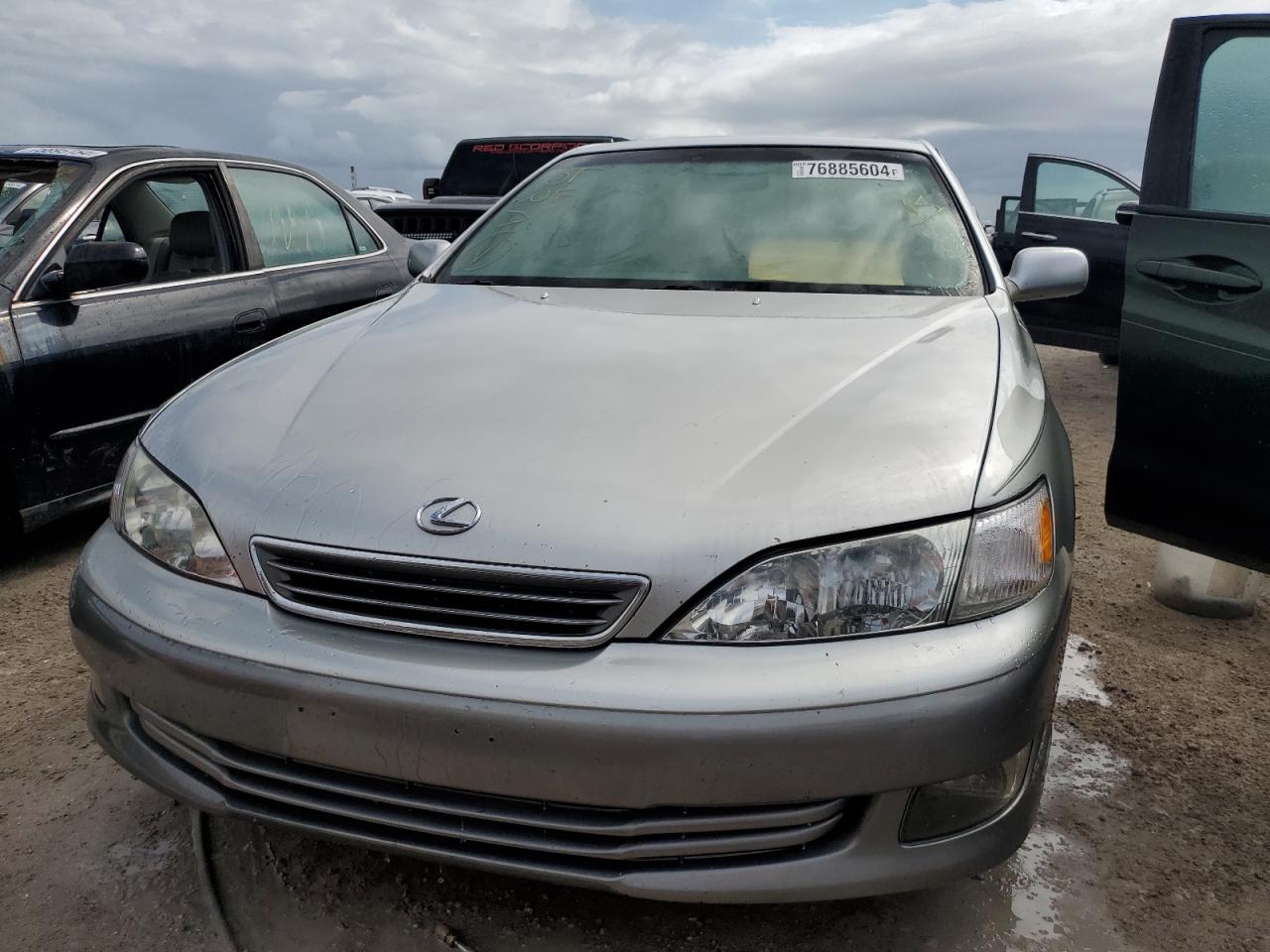 2001 Lexus ES - Image 5