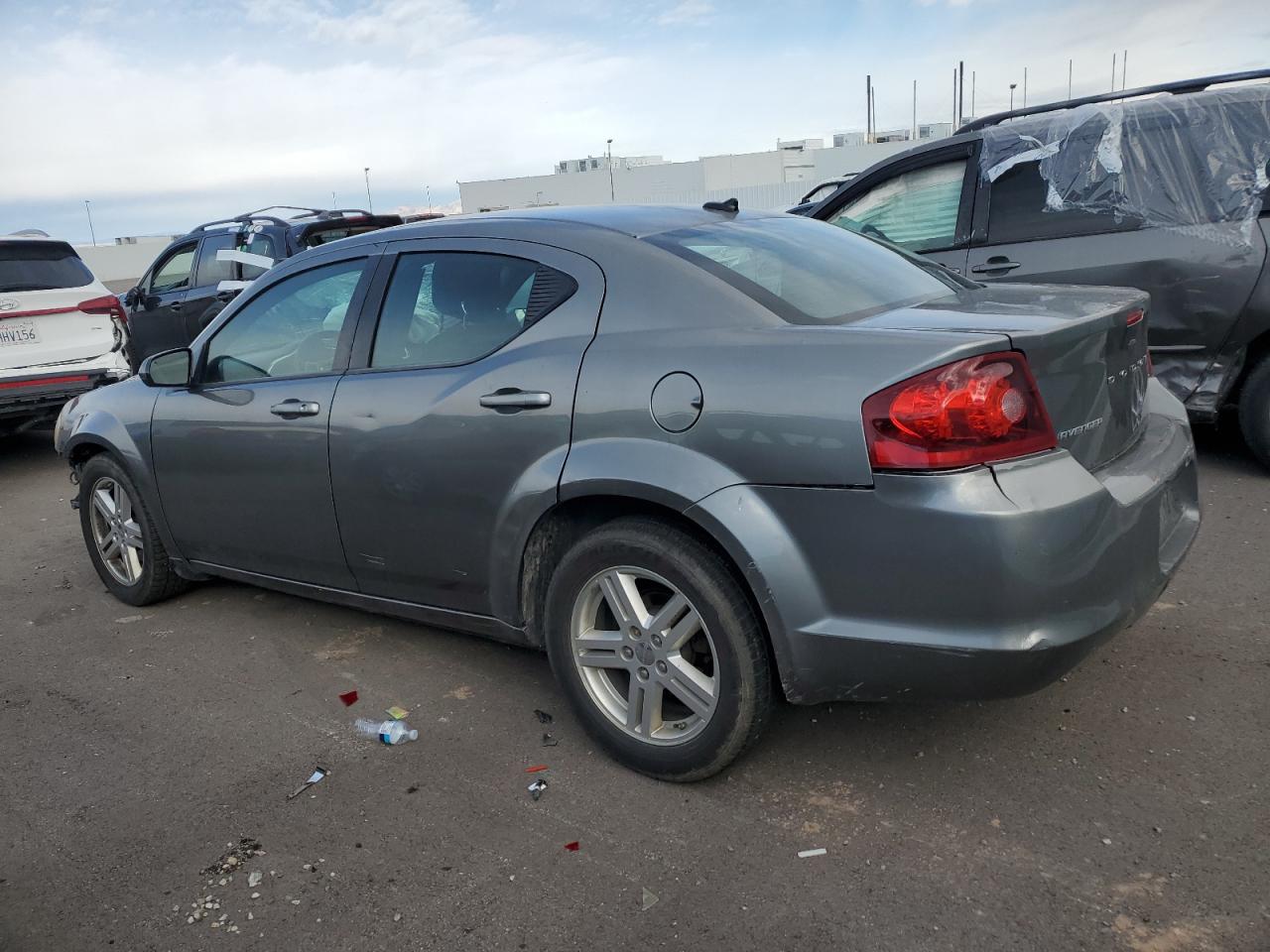 2012 Dodge Avenger - Image 2