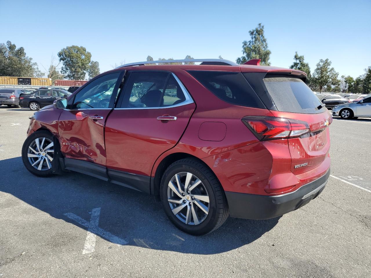 2022 Chevrolet Equinox - Image 2