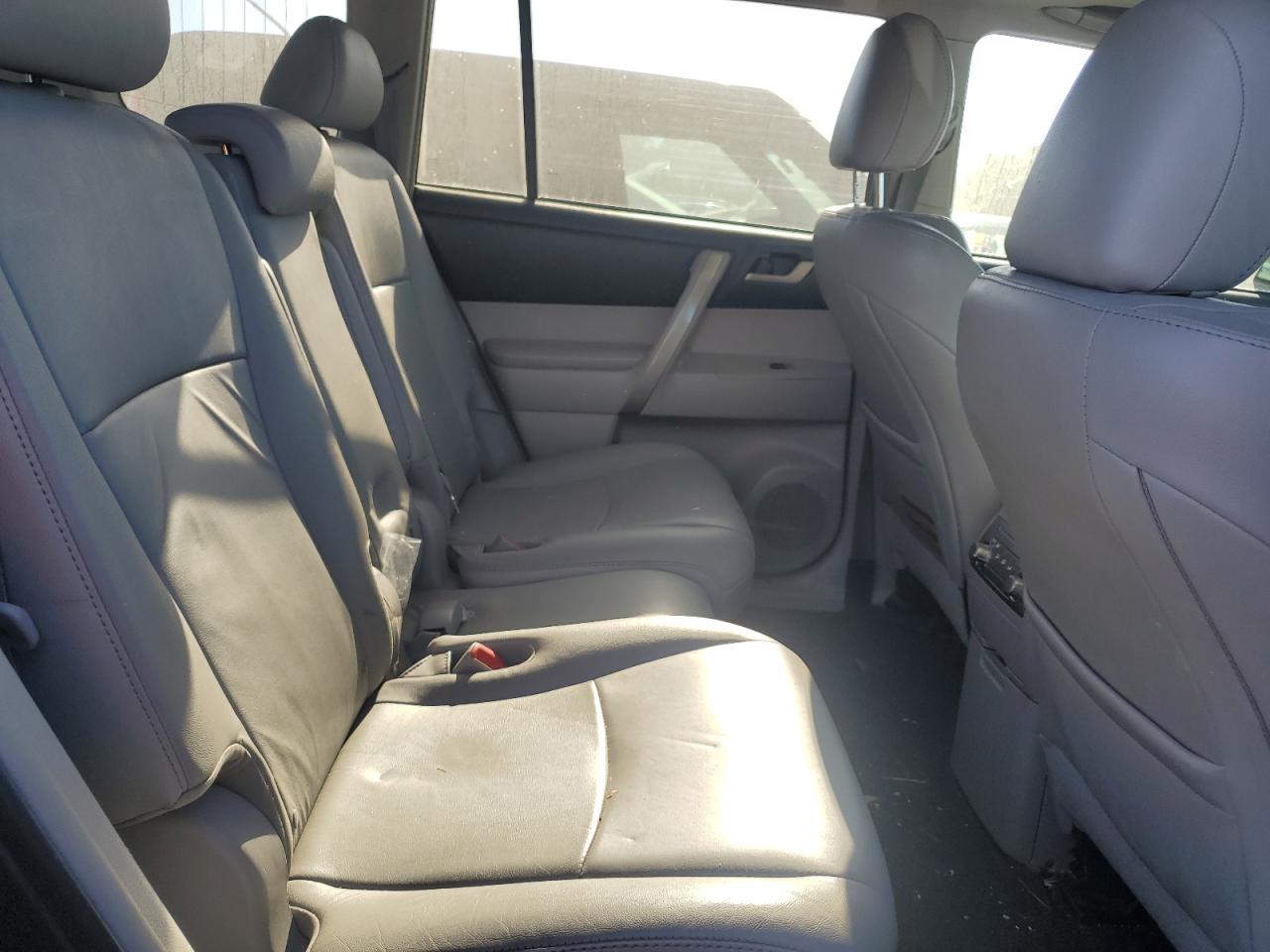 2011 Toyota Highlander Base VIN: 5TDBK3EH9BS059938 Lot: 77233944