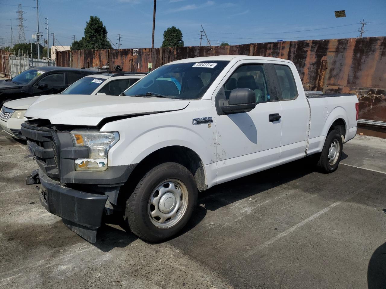 VIN 1FTEX1C82HKC14285 2017 FORD F-150 no.1