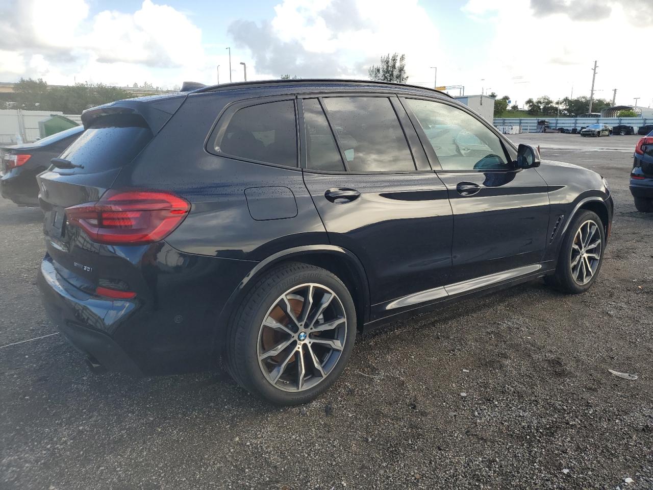 VIN 5UXTY3C09M9G53870 2021 BMW X3 no.3