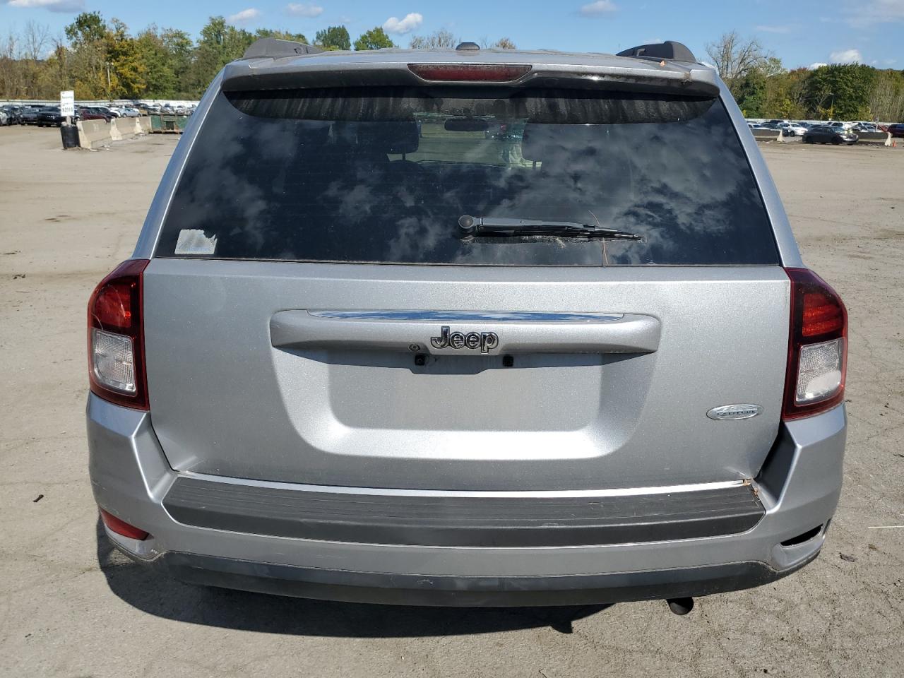 1C4NJCEB5FD120196 2015 Jeep Compass Latitude