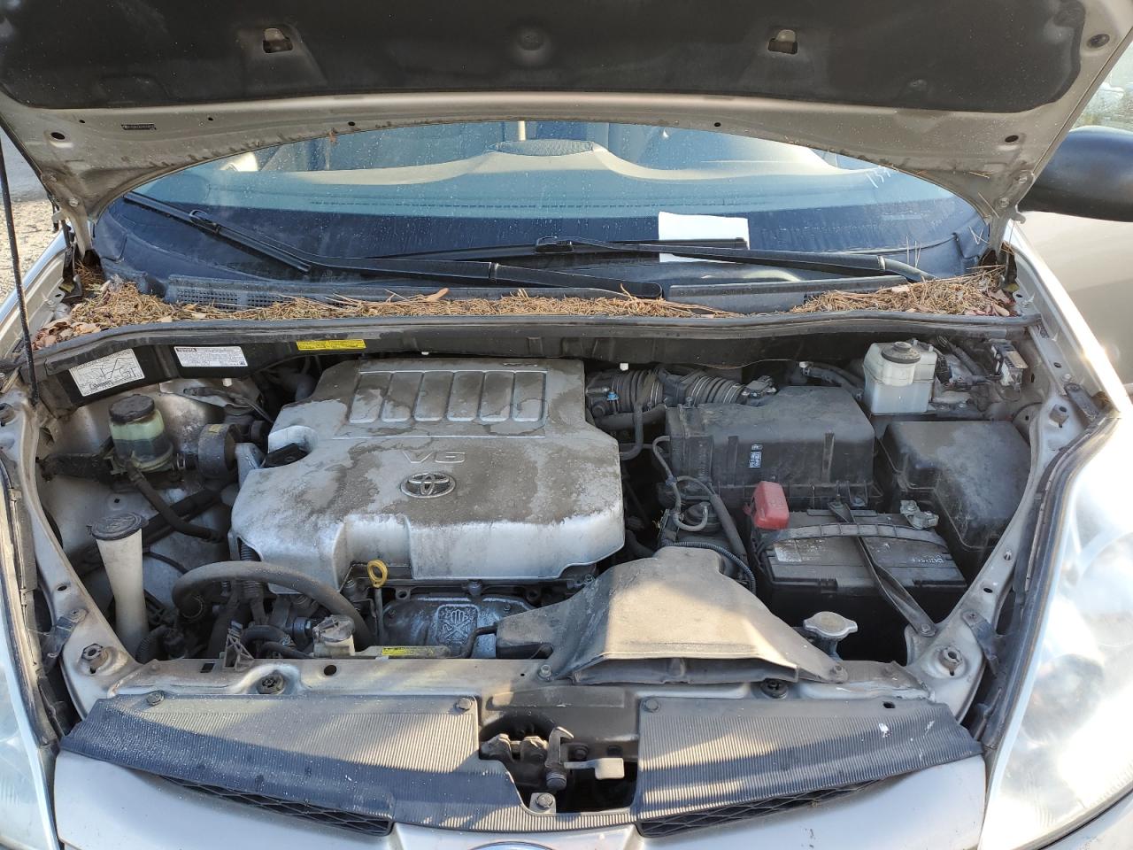 2008 Toyota Sienna - Image 12