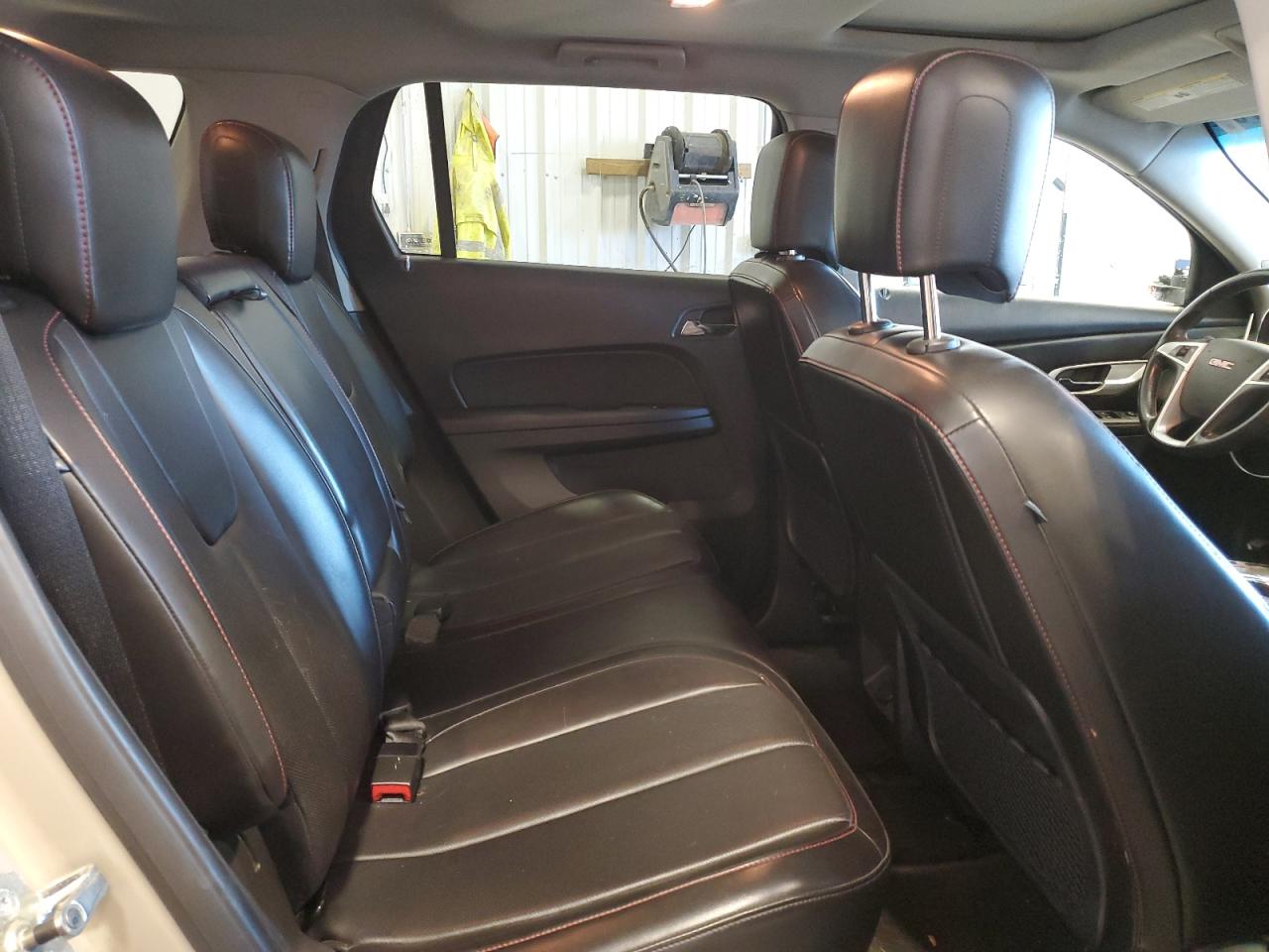 2010 GMC Terrain - Image 11