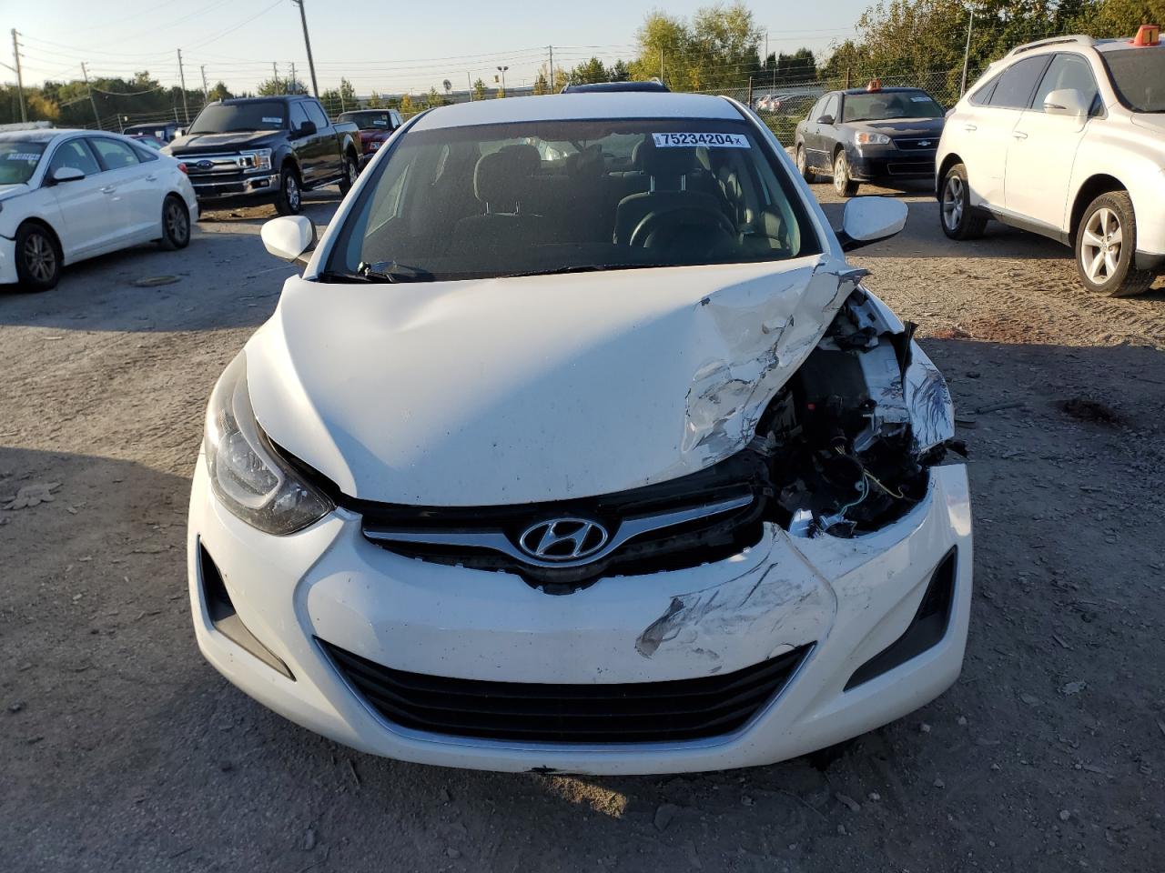 5NPDH4AE1GH772208 2016 Hyundai Elantra Se