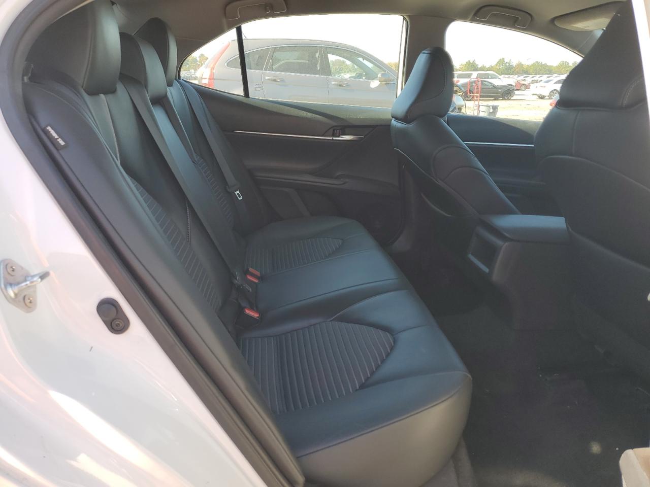 2022 Toyota Camry - Image 11