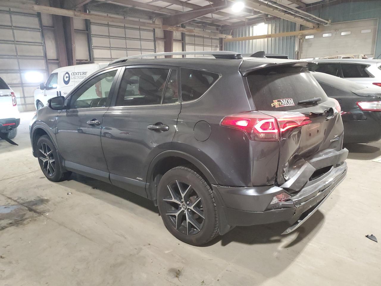 JTMJJREV7JD221566 2018 TOYOTA RAV 4 - Image 2