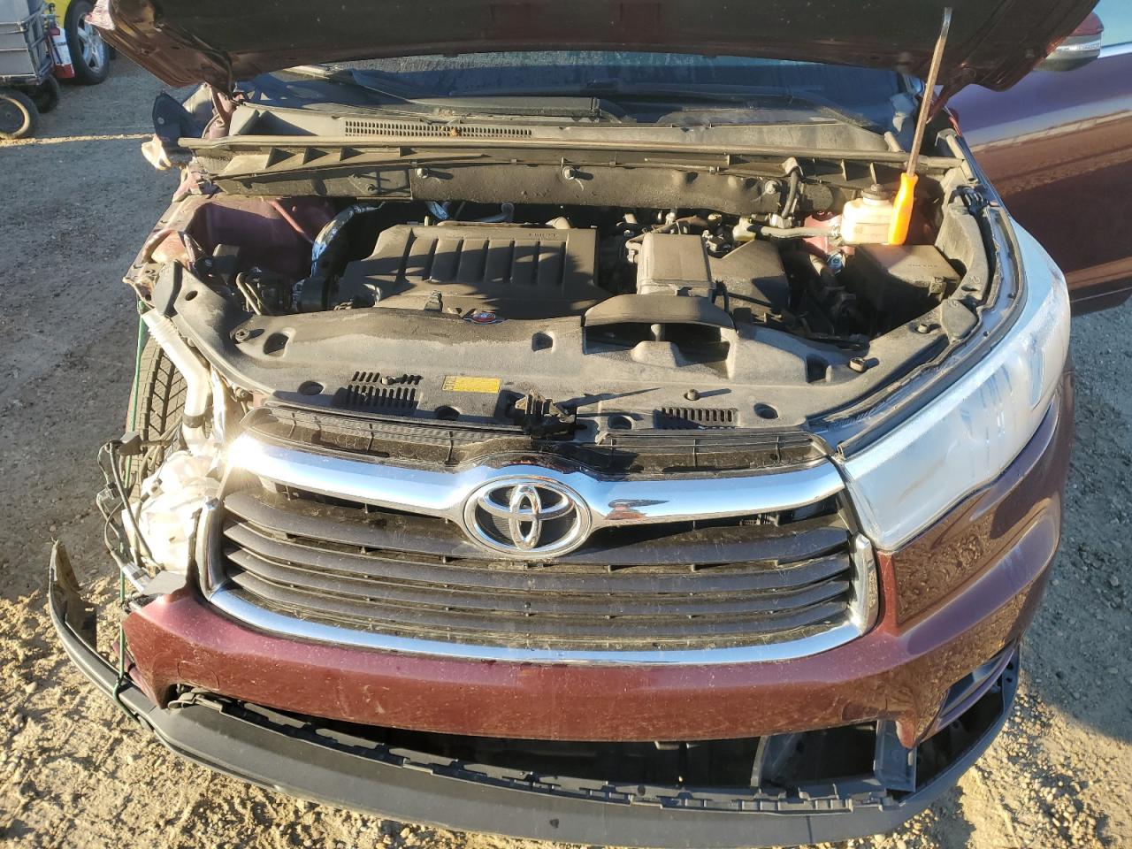 2016 Toyota Highlander - Image 12