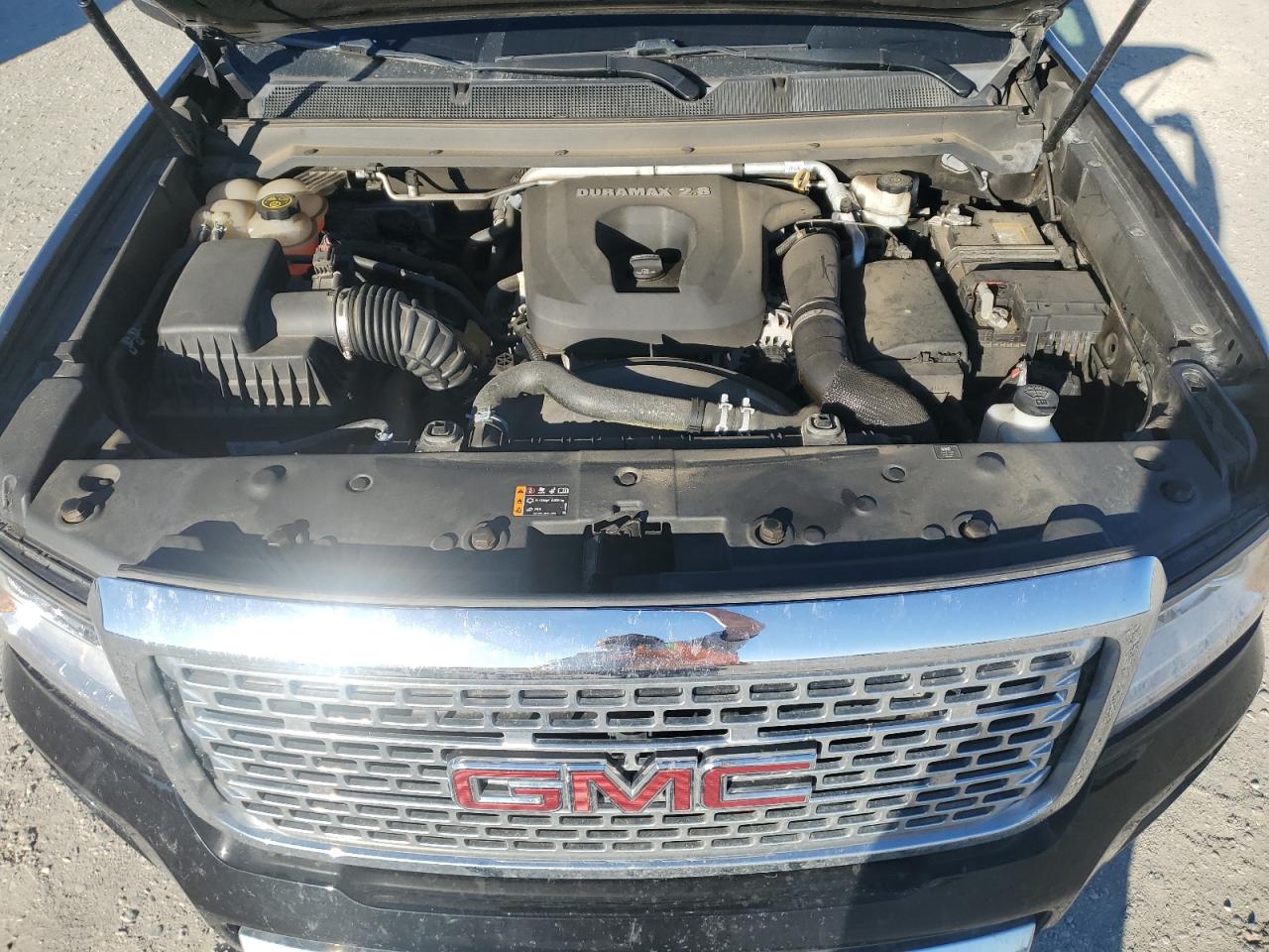 1GTP6EE15J1207359 2018 GMC Canyon Denali