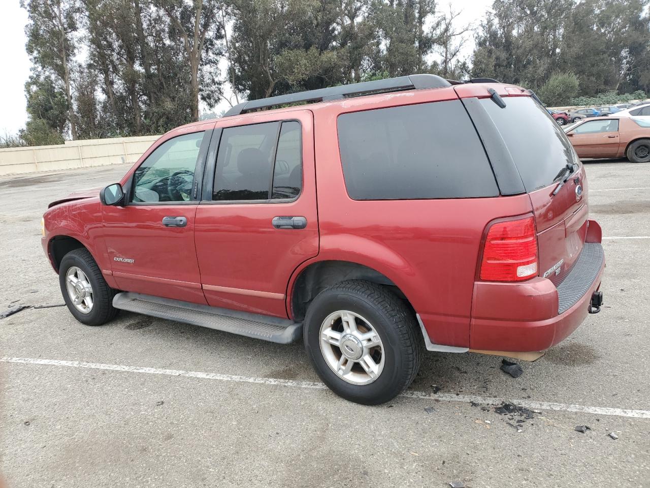 2005 Ford Explorer - Image 2