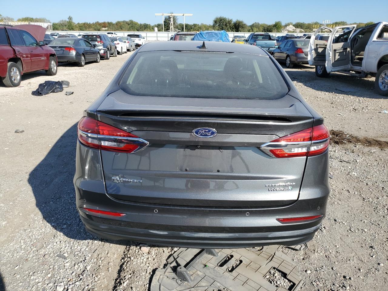 3FA6P0RU8KR260442 2019 Ford Fusion Titanium