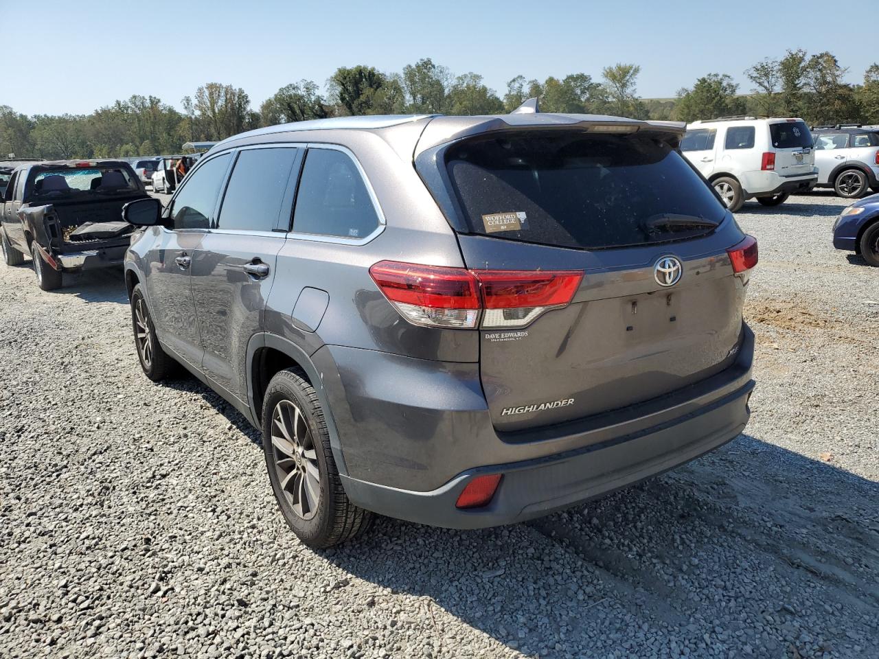 2019 Toyota Highlander - Image 2