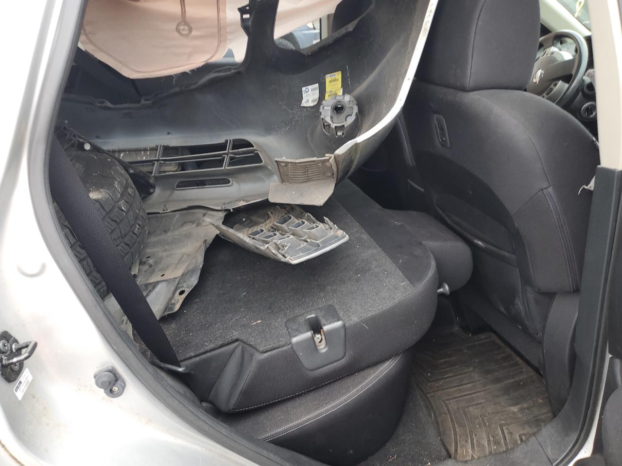 2011 Nissan Rogue - Image 11