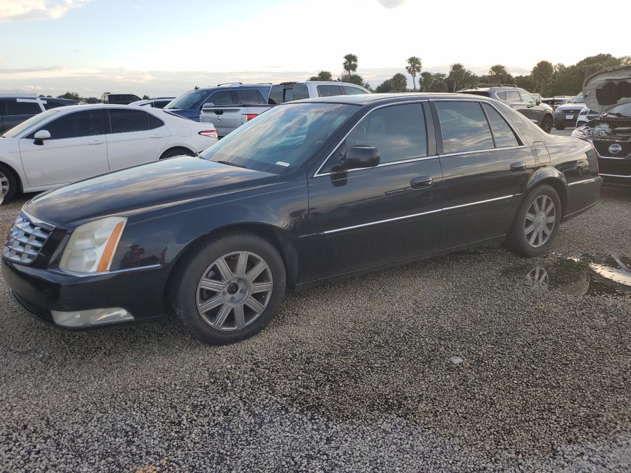 2006 Cadillac DTS - Image 1