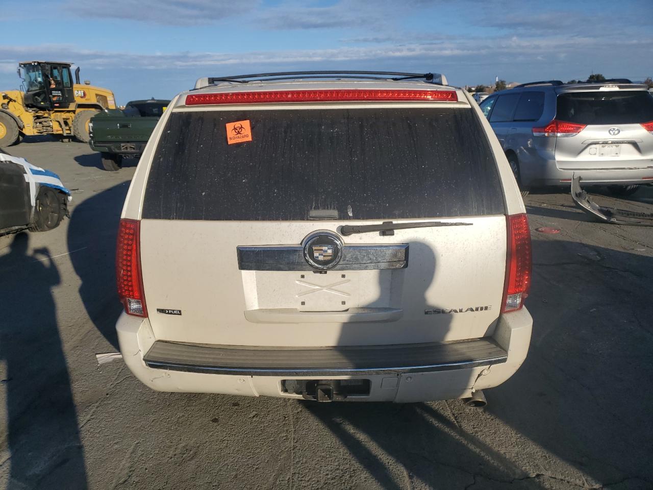 2009 Cadillac Escalade - Image 6