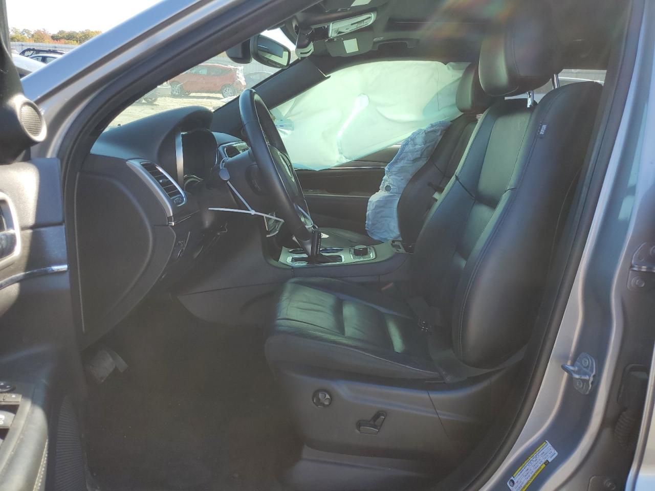 2018 Jeep Grand Cherokee - Image 7