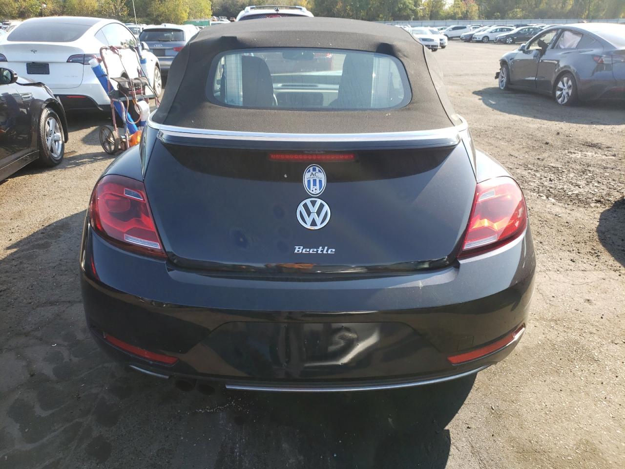 3VW5DAAT3KM500160 2019 Volkswagen Beetle S