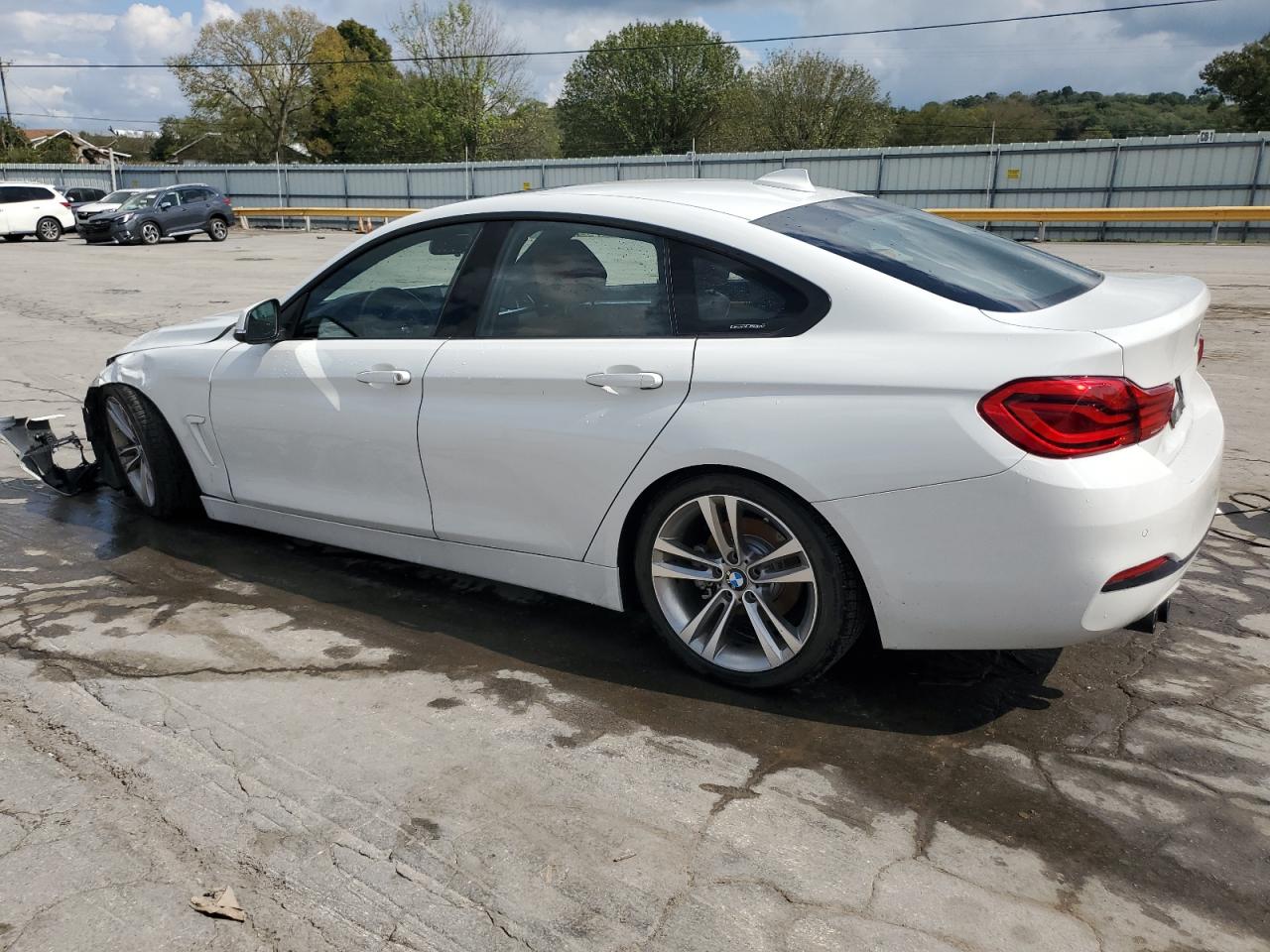 WBA4J1C53JBM10726 2018 BMW 4 SERIES - Image 2