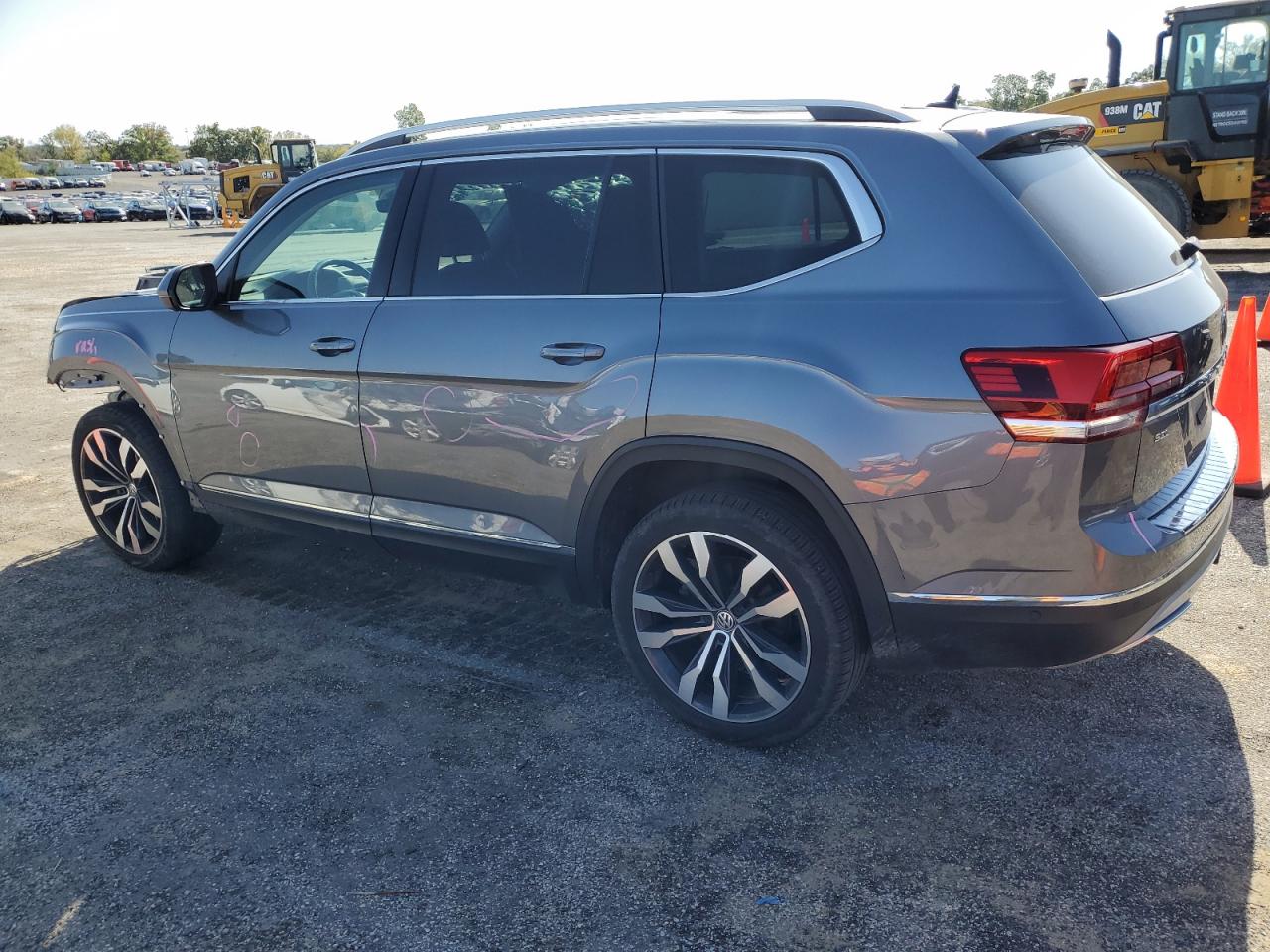 1V2NR2CA7KC601546 2019 Volkswagen Atlas Sel Premium