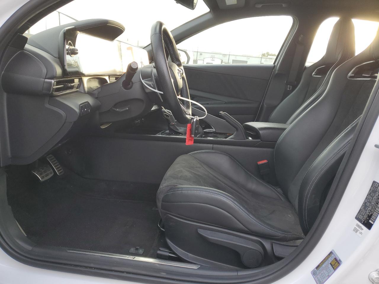 2023 Hyundai Elantra - Image 7