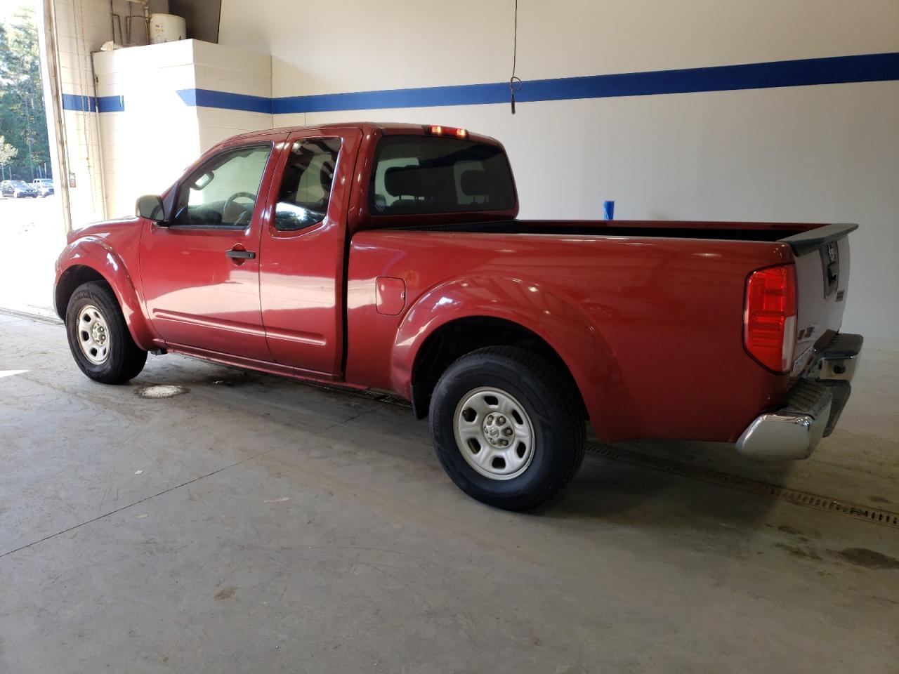 2015 Nissan Navara (Frontier) - Image 2
