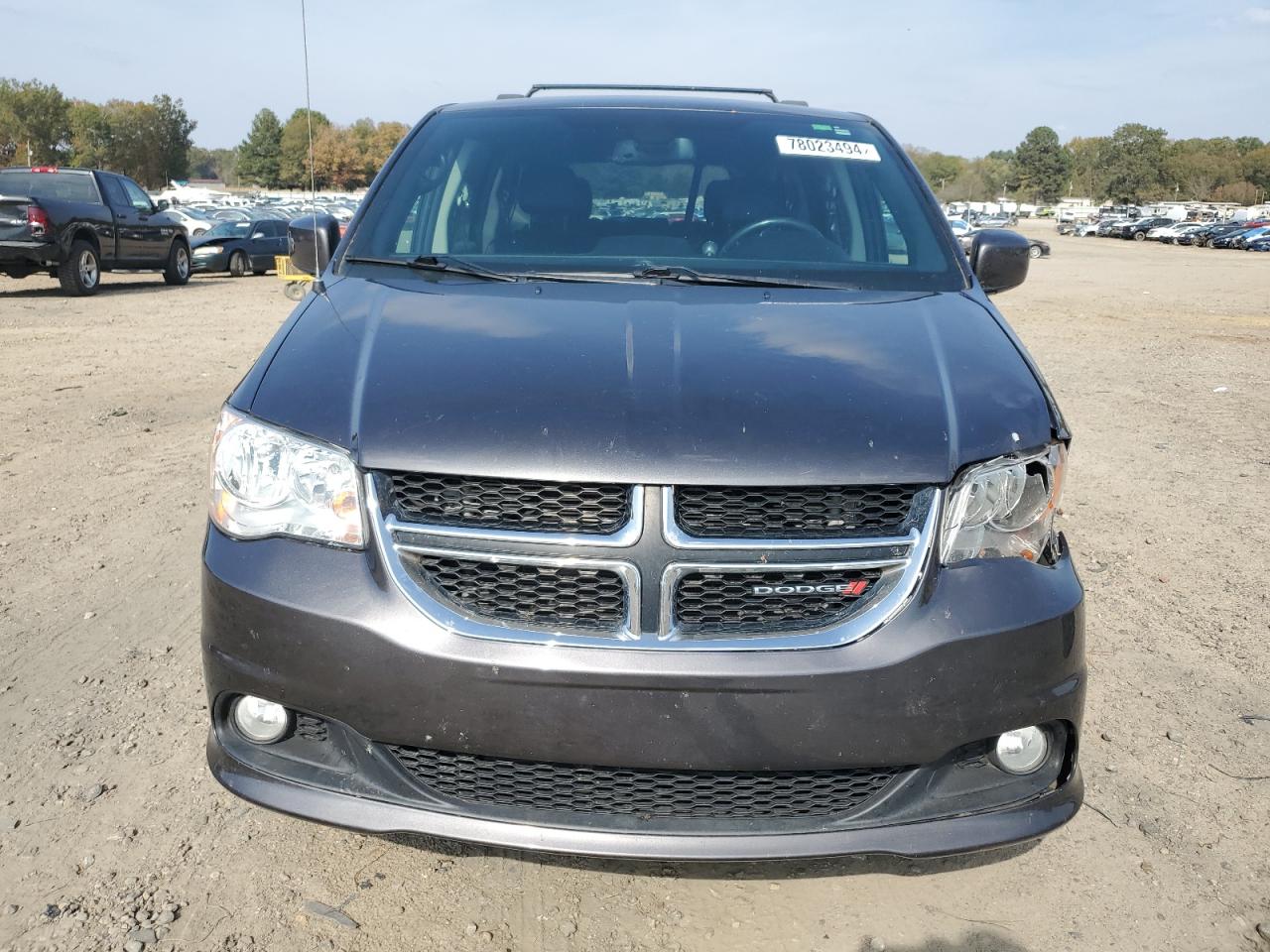 2019 Dodge Caravan - Image 5