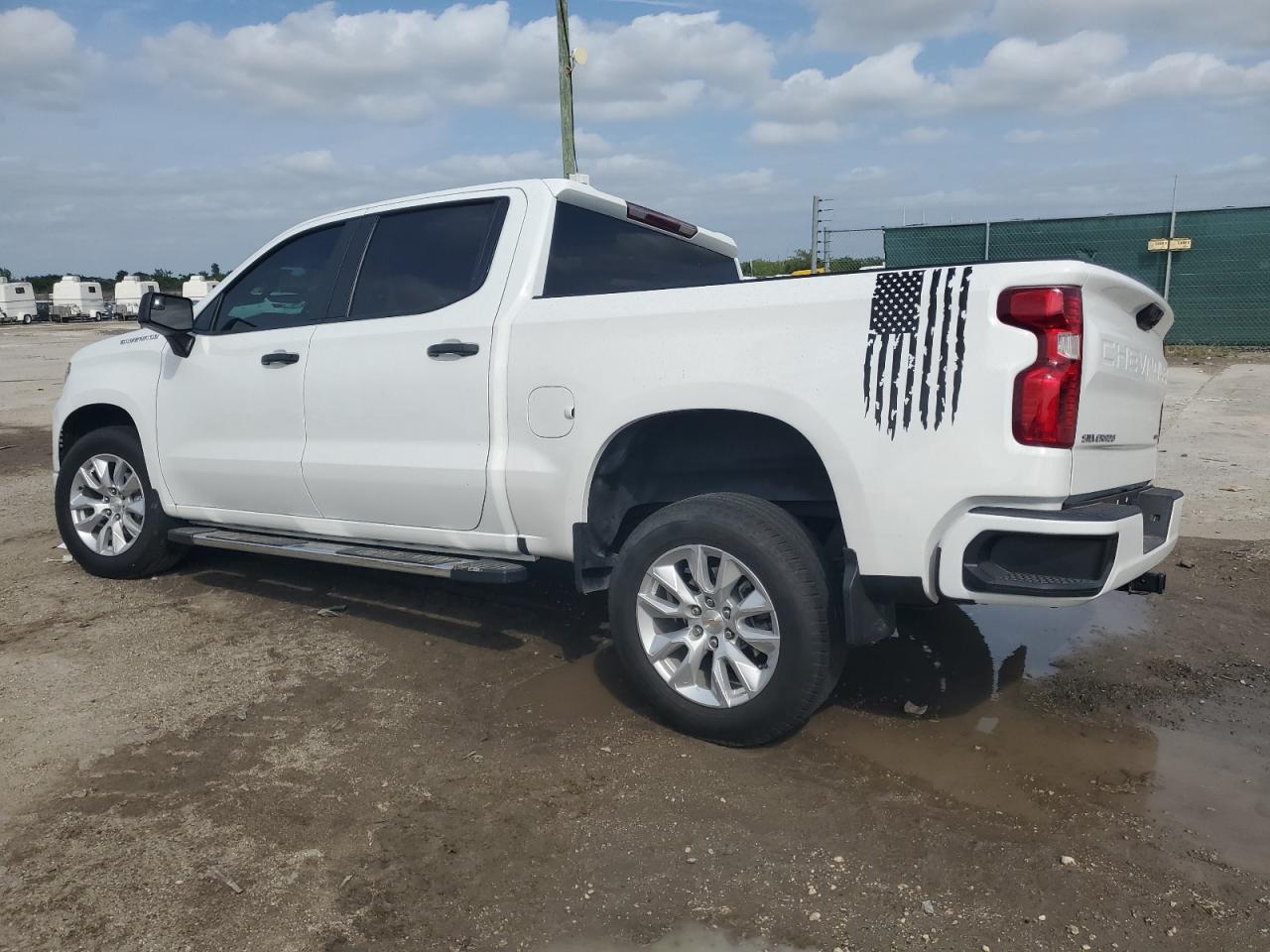 2022 Chevrolet Silverado - Image 2