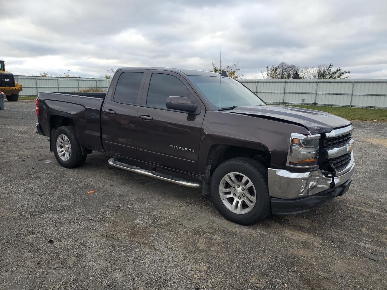 2016 Chevrolet Silverado - Image 4