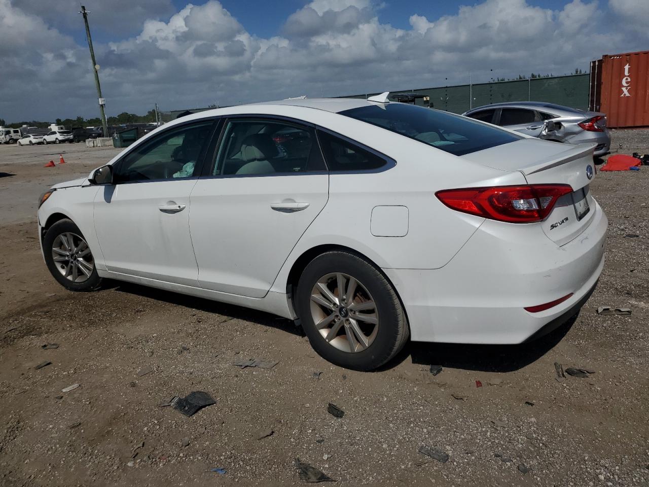 VIN 5NPE24AF5HH584128 2017 HYUNDAI SONATA no.2