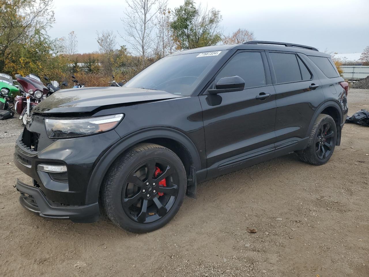 2022 Ford Explorer - Image 1