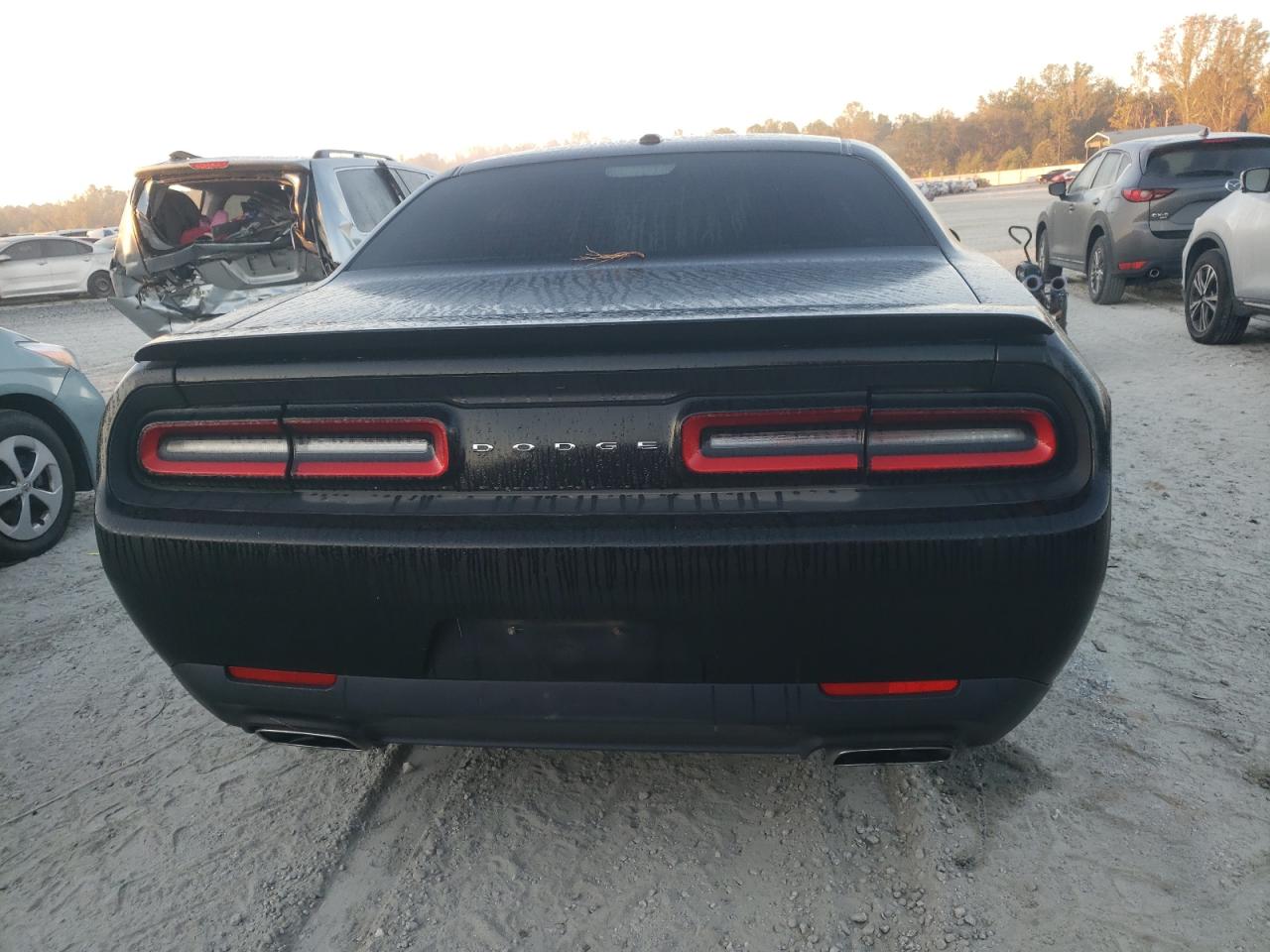 2017 Dodge Challenger R/T VIN: 2C3CDZBT8HH571681 Lot: 75917424