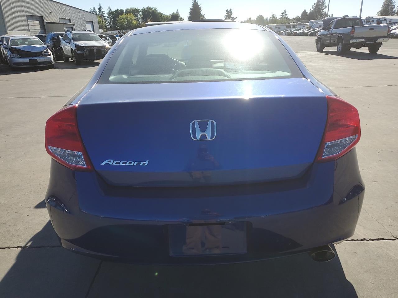 1HGCS1B33BA005924 2011 Honda Accord Lx-S