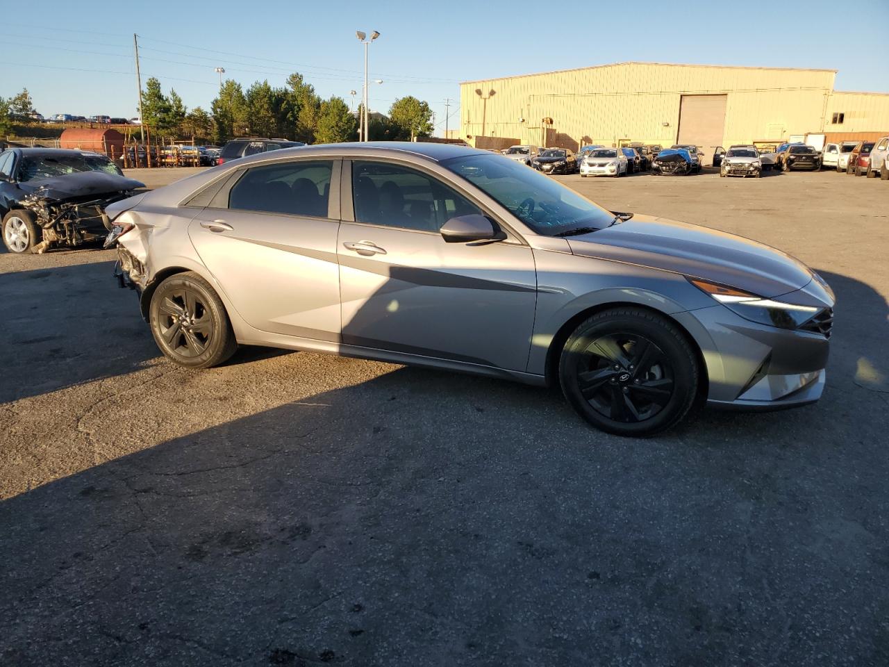 2023 Hyundai Elantra - Image 4