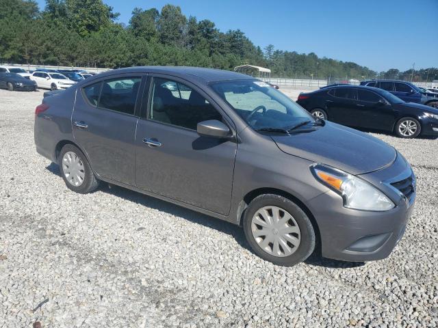  NISSAN VERSA 2017 Сірий