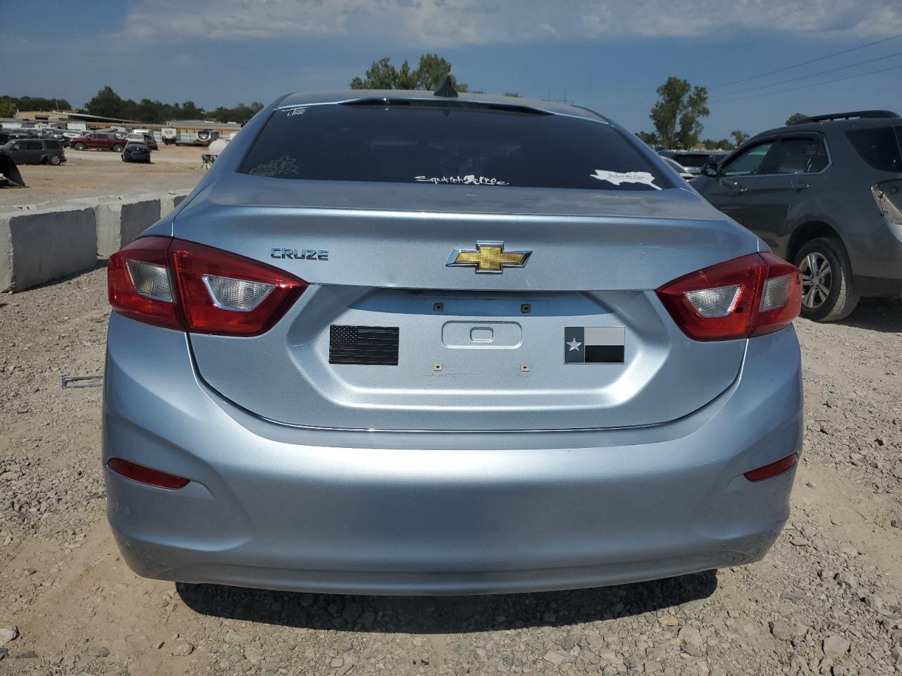 1G1BC5SM5J7195639 2018 Chevrolet Cruze Ls