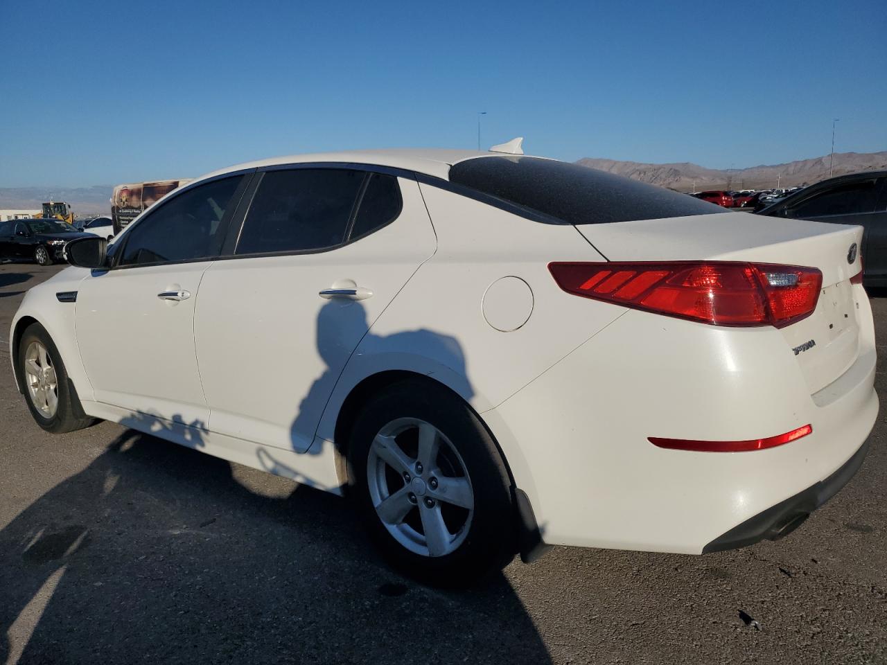 VIN KNAGM4A79F5652193 2015 KIA OPTIMA no.2