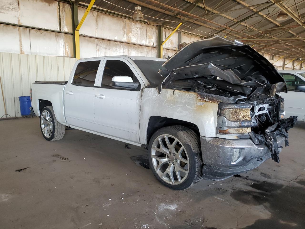 2017 Chevrolet Silverado - Image 4
