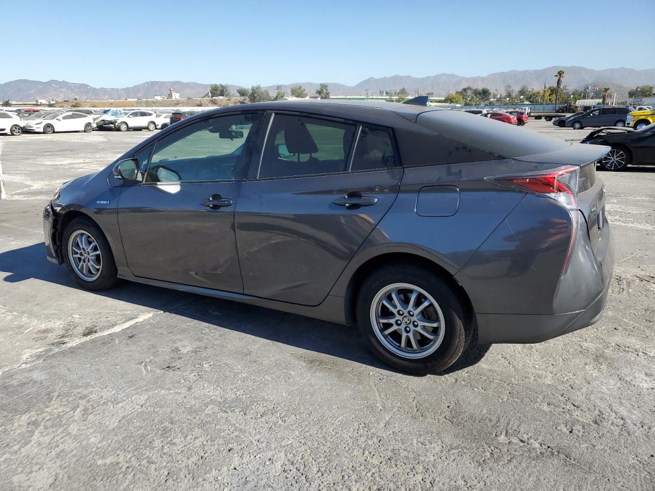 VIN JTDKBRFU2J3598576 2018 TOYOTA PRIUS no.2