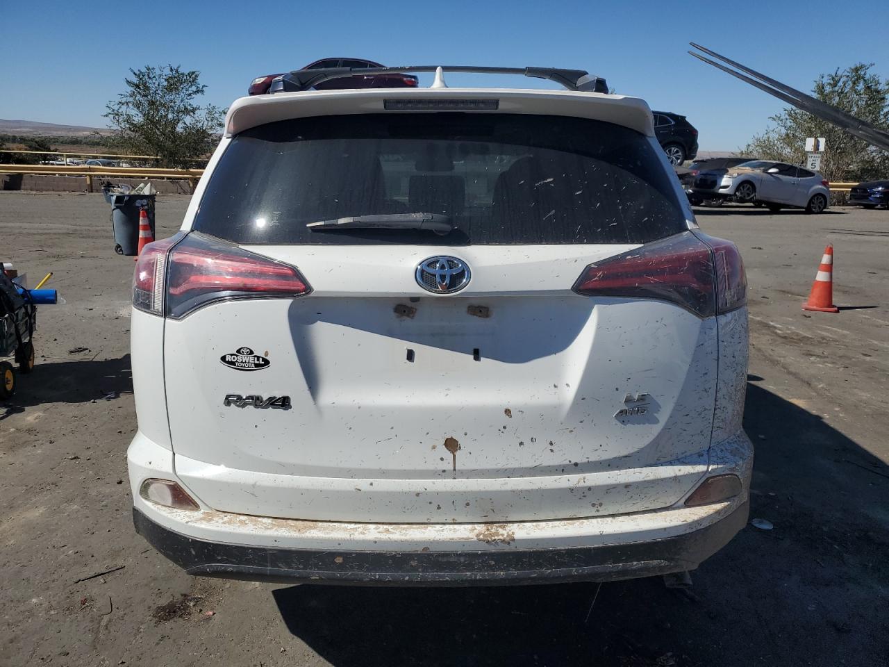 2017 Toyota Rav4 Le VIN: JTMBFREV6HJ157618 Lot: 77638164