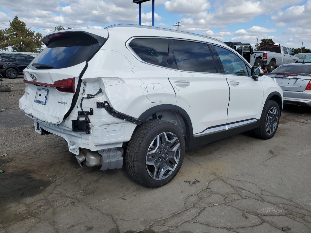 2022 Hyundai Santa Fe - Image 3