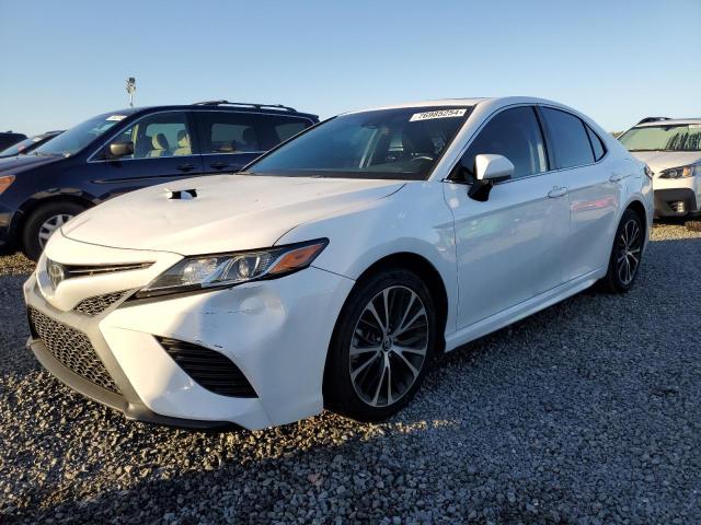  TOYOTA CAMRY 2019 Белы