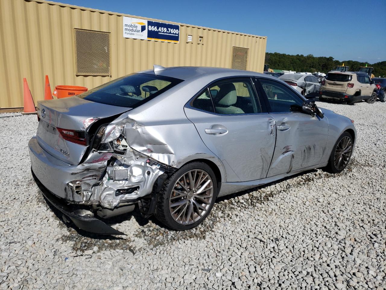 2016 Lexus IS - Image 3