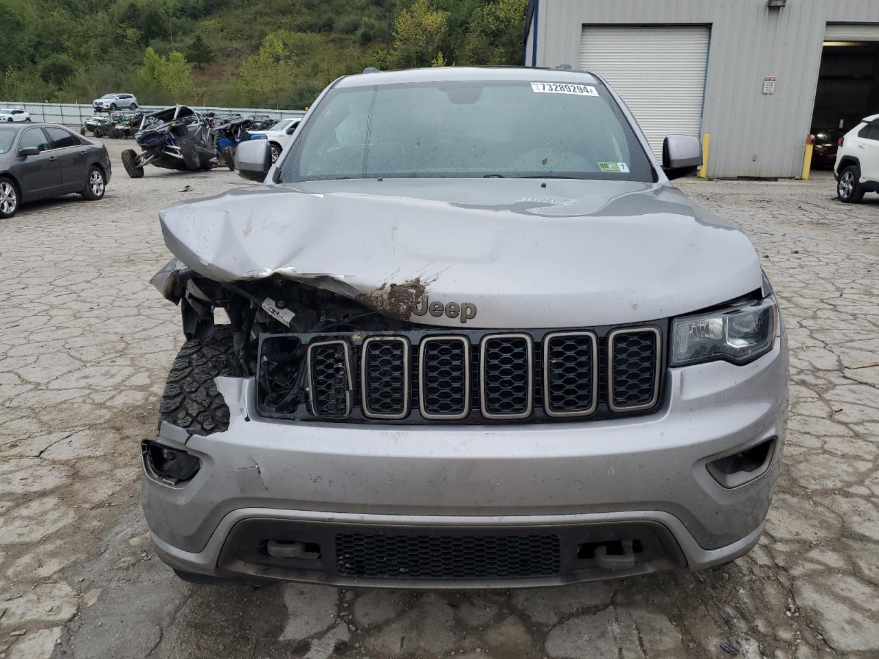 2017 Jeep Grand Cherokee - Image 5