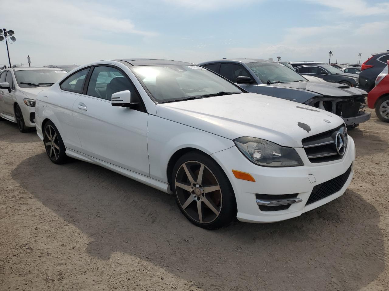 VIN WDDGJ5HB7FG327872 2015 MERCEDES-BENZ C-CLASS no.4