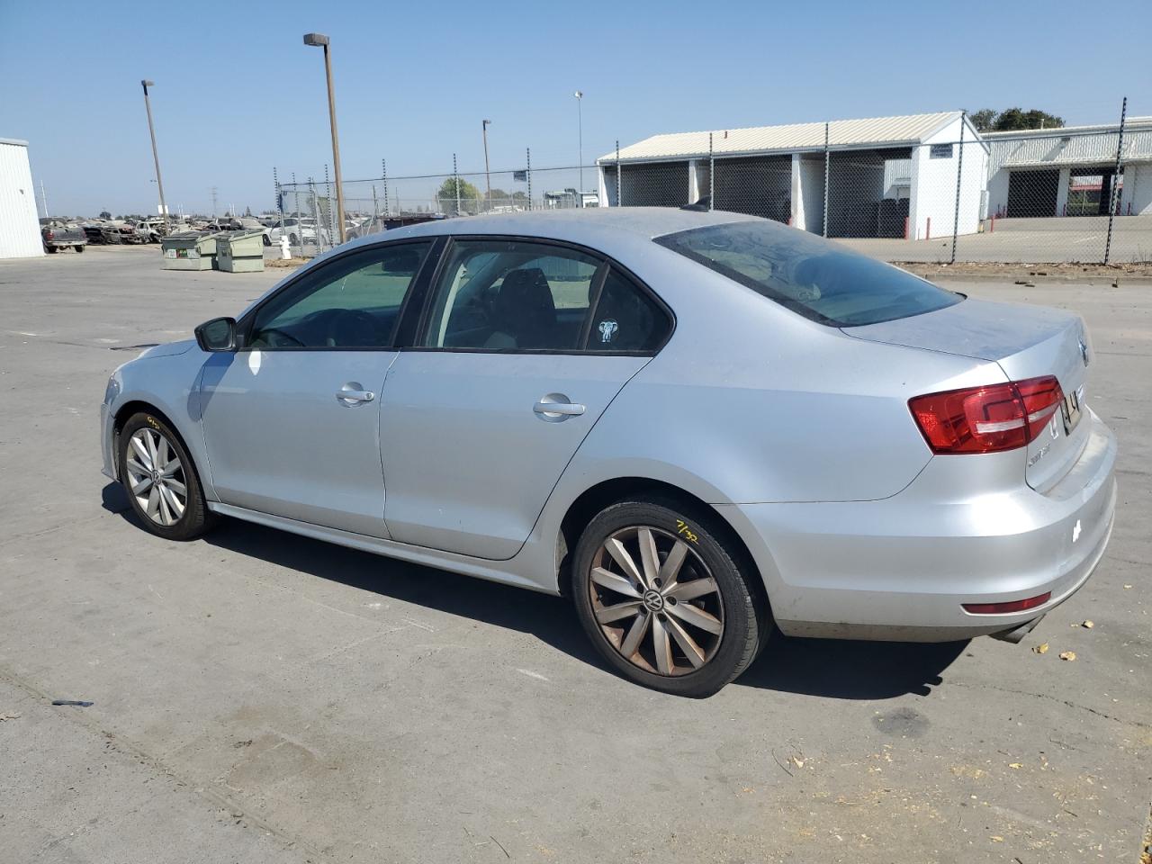 3VWD17AJ3FM274990 2015 VOLKSWAGEN JETTA - Image 2