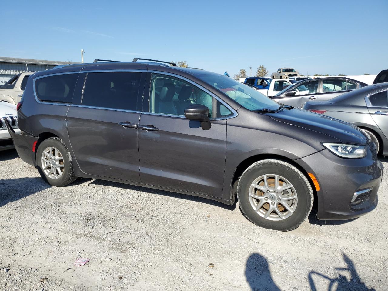 2021 Chrysler Pacifica - Image 4