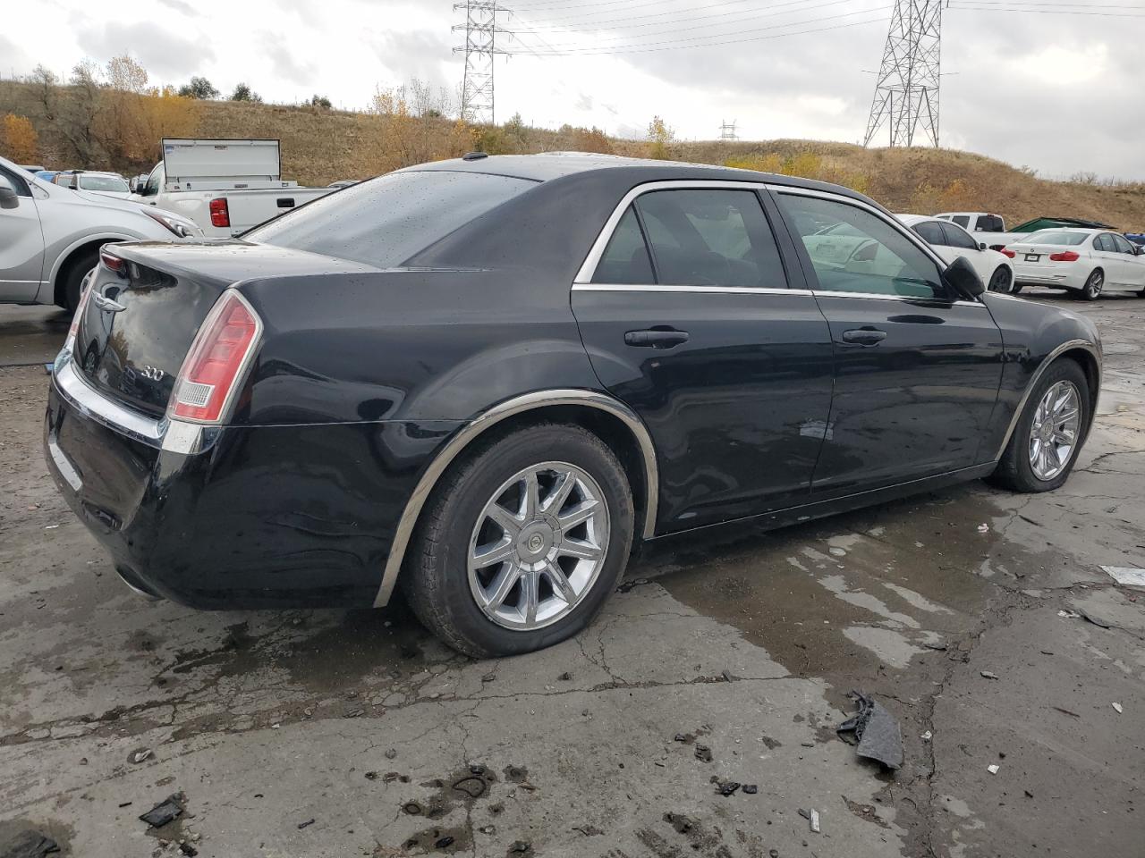 VIN 2C3CCAAG0DH551041 2013 CHRYSLER 300 no.3