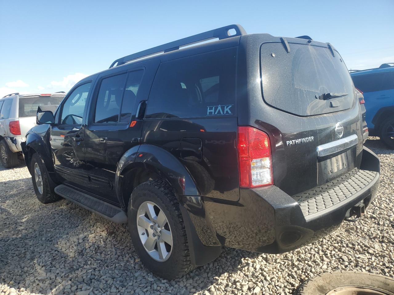 2012 Nissan Pathfinder - Image 2