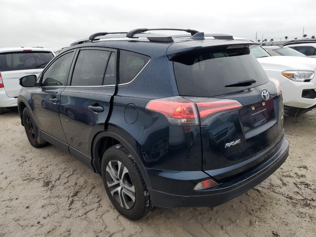 JTMZFREV6JJ176903 2018 TOYOTA RAV 4 - Image 2